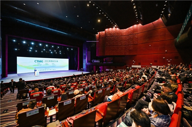 福田歐輝新能源客車亮相2025旅游出行大會，助力旅游客運高端化、品質(zhì)化升級